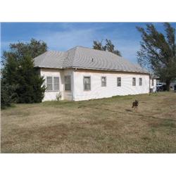 Home, Building & approx. 5 acres