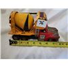 Image 8 : Vintage tin concrete truck