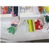 Image 4 : Vintage 1980 Barbie Fashion Doll Trunk with 3 Barbies and Clothing