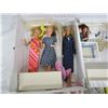 Image 6 : Vintage 1980 Barbie Fashion Doll Trunk with 3 Barbies and Clothing