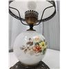 Image 3 : Beautiful glass floral table lamp, w/ metal accents and glass shade