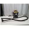 Image 1 : 5gal Shop Vac, vacuum - c/w hose