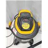 Image 3 : 5gal Shop Vac, vacuum - c/w hose