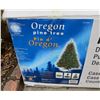 Image 2 : 6.5 Artificial Christmas tree w/ box w/ lights - GWO