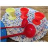 Image 2 : trays and plastic cups ladles