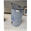 Image 1 : Granitewear half gallon measure - no handle