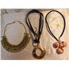 Image 1 : Lot of 3 necklaces