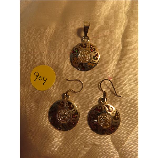 Mexico 925 silver pendent with matching earrings