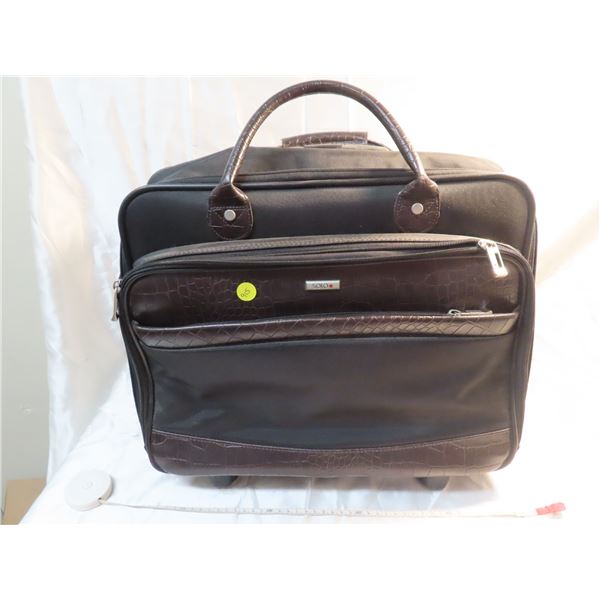 Solo classic laptop triple compartment bag