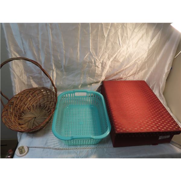 Wicker basket, plastic basket and packaging box