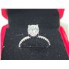 Image 2 : 2.00 CT OVAL SHAPE GRA CERTIFIED MOISSANITE VVS D COLOR WITH 9 ROUND CUT CUBIC ZIRCONIUM PER SIDE OF