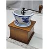 Image 6 : Vintage Ceramic top, coffee grinder