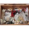 Image 5 : Wooden jewelry box, w/ various costume jewelry