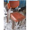 Image 1 : 8 stacking chairs