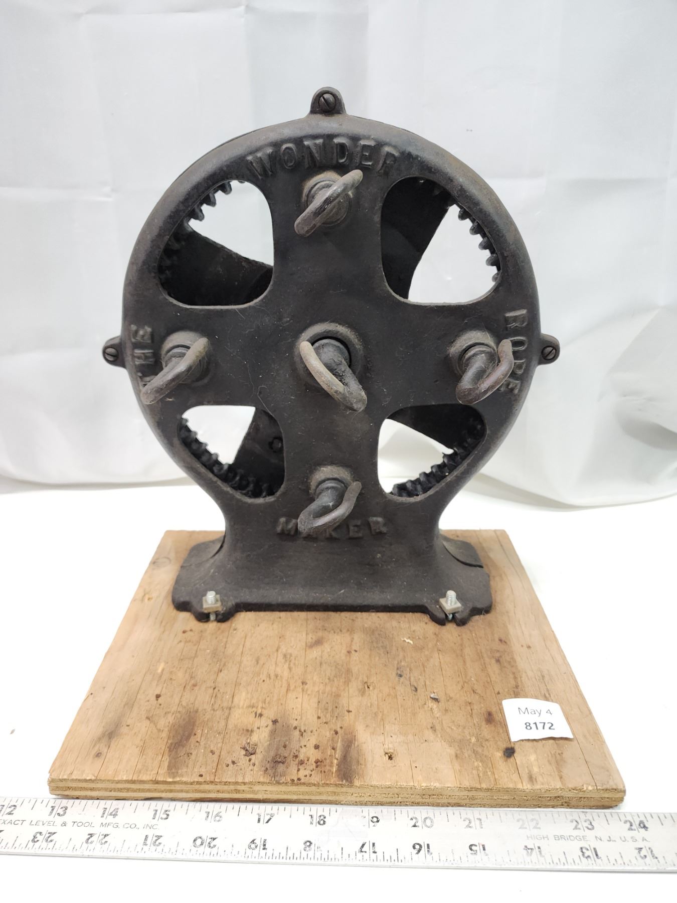 Vintage cast iron, Wonder Rope Maker - turns freely