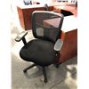 Image 2 : BLACK MESH BACK MULTI-LEVER TASK CHAIR