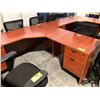 Image 2 : CHERRY CORNER COMPUTER DESK 6' X 6'