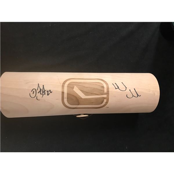 RARE DANIEL AND HENRIK SEDIN SIGNED OPENING NIGHT WINE BOTTLE IN COLLECTOR BOX (GCG HOLO)