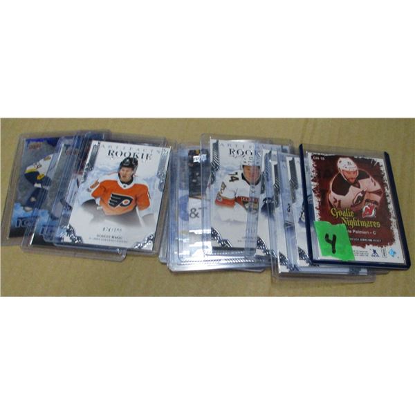 COLLECTIBLE:  BUNDLE OF HOCKEY CARDS