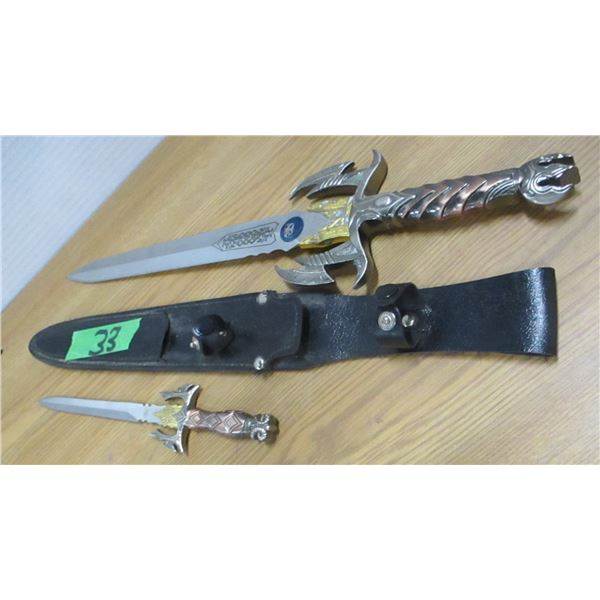 COLLECTIBLE:  2 PIECE HUNTING KNIFE SET
