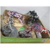 Image 2 : COLLECTIBLE:  BOX C/W 5 PIECES OF TREE WIRE ART