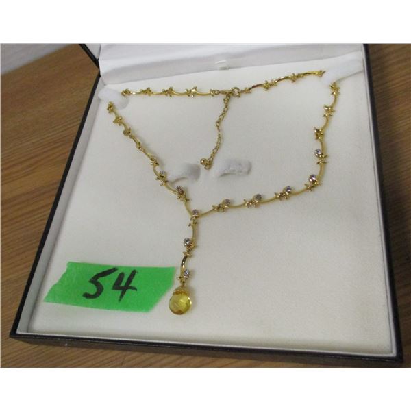 COLLECTIBLE:  GOLD COLORED NECKLACE