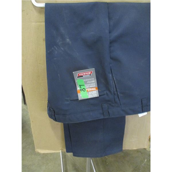 NEW:  DICKIE'S WORK PANTS (SIZE 42 X 30)
