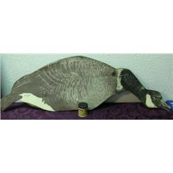Set Of 12 Goose Decoys, ' Dupe-a-goose' By Dunster Sporting Goods With 10 Rods And Duk Camouflage In
