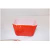 Image 3 : (2) Vintage Fridge Mate 500-B Pyrex Dishes w/ (1) Lid