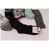 Image 5 : (7) Pairs of Women's Socks
