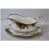 Image 2 : Royal Albert - Old Country Rose China (gravy boat - 12 dessert Plates)