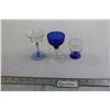 Image 1 : (3) Blue and Clear Glass Glasses