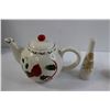 Image 2 : (4) Teacups with Matching Saucers, Cardinal Teapot, Shaker, Teacup