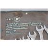 Image 5 : (16 pc) JET S.A.E Combination Wrench Set (1/4" to 1 1/4") & Irwin Vise-Grip 18" Aluminum Pipe Wrench