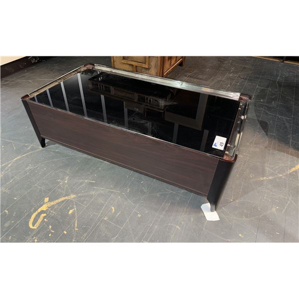 COFFEE TABLE MISSING TOP PIECE