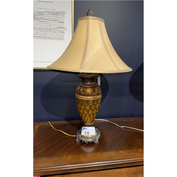 TABLE LAMP