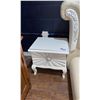 Image 1 : PAIR OF NIGHTSTANDS