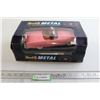 Image 1 : Revell Metal 56 Thunderbird Pink Dream Die Cast - 1/18