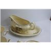 Image 4 : 12-Piece Wood's Ivory Ware Dish Set