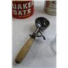 Image 4 : Quaker Oats Container, Shaker, Sifter, Scoop