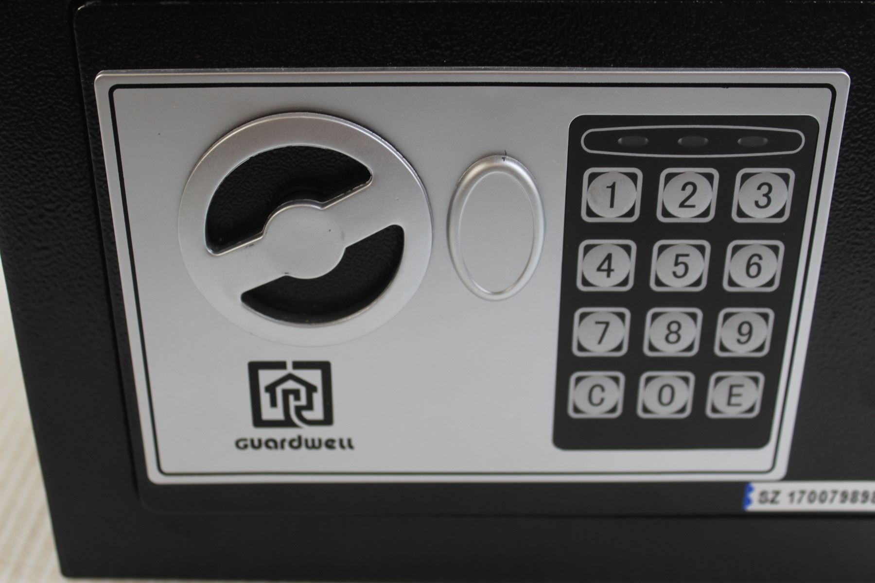 Guardwell Code Safe - No Key - Bodnarus Auctioneering