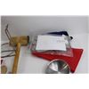 Image 4 : Hot Plates, Oven Mitts, Kitchen Items