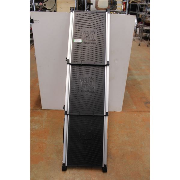 Pixie Paws Telescoping Pet Ramp - Bodnarus Auctioneering