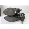 Image 3 : (2) Ladies Leather Shoes/Boots (Size 7)