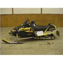 2003 Ski Doo MXZ 700 w/ reverse DPM