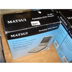 MATSUI 5.8" PORTABLE DVD PLAYER