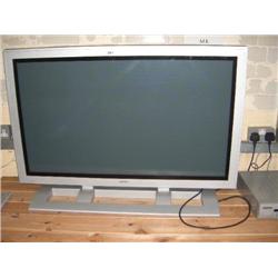 TECHWOOD TWP4210 42" PLASMA SCREEN & MEDIA BOX