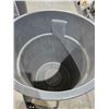 Image 3 : Rubbermaid® Brute® Trash Can - 55 Gallon, Gray with Lid
