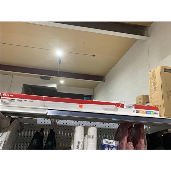 Hyper tough linkable LED shop light