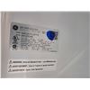 Image 7 : * NEW  Scratch & Dent * GE GWE19JYLFS Full Size Refrigerator, 33 inch Width, ENERGY STAR Certified, 